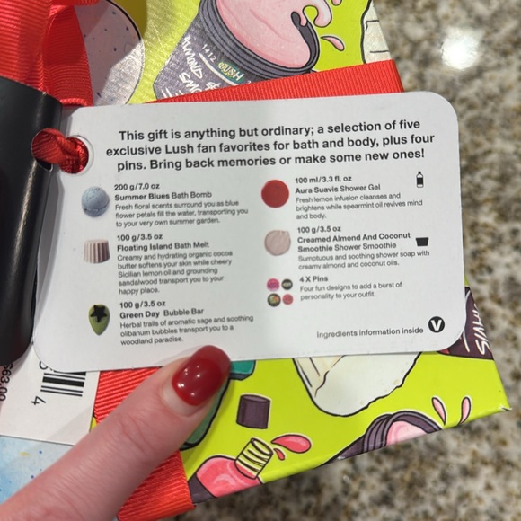 Lush Bath Bombs gift set - Picture 2 of 3